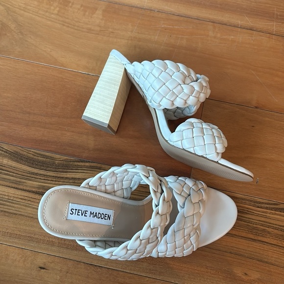 NWOT Steve Madden sandals - Picture 9 of 10
